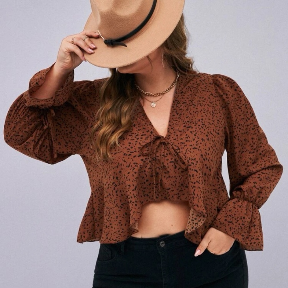 🛍 New Plus Cheetah Blouse - Picture 2 of 9